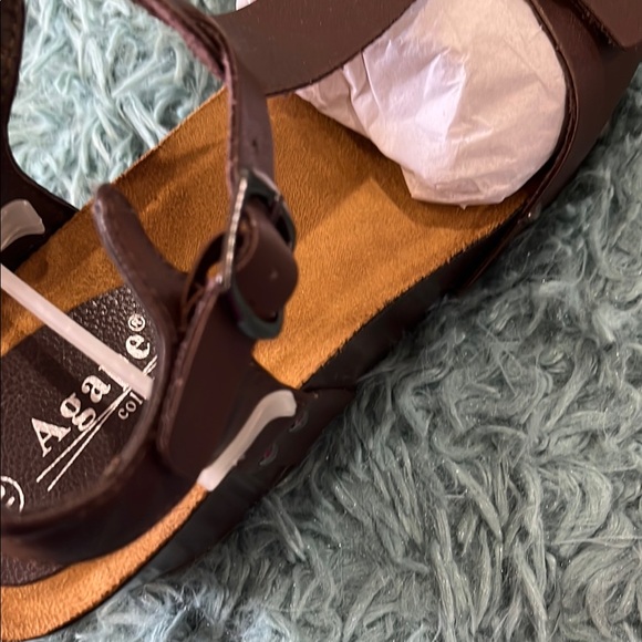 Brown Wedge Sandals with Adjustable Straps - Picture 5 of 9